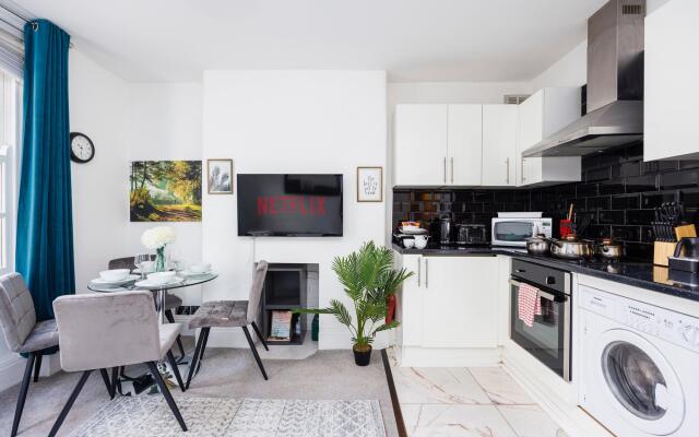 London Bridge 2 bed Apartment Borough Market
