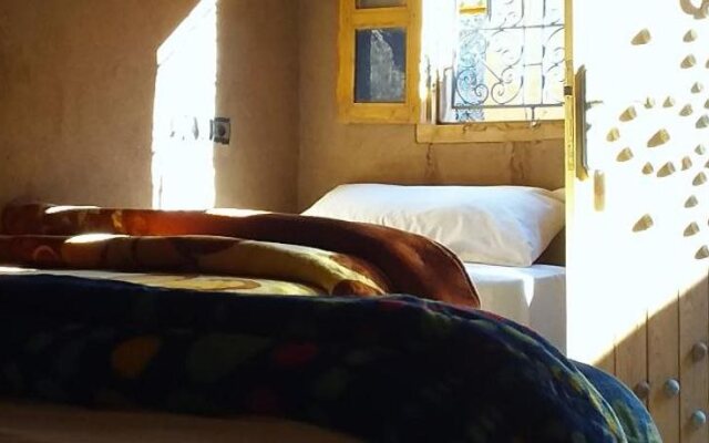 Auberge Kasbah Dar Sahara Tours - Hostel