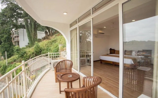 360 Lake View