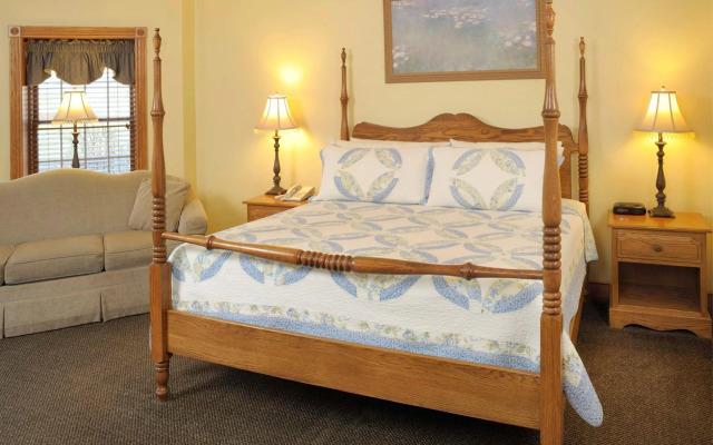 Carlisle Inn Sugarcreek