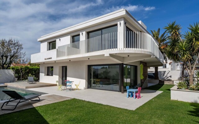 Superbe villa moderne avec piscine à Marseille