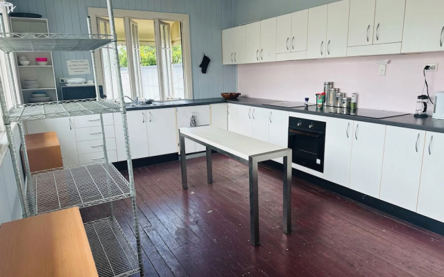 Mossman Exchange & Backpacker Resort
