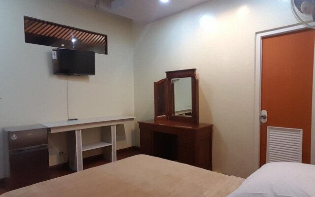 Mactan Breeze - Airport Bed and Breakfast