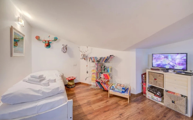 White House Ski Relax