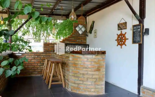 Sahabat Pantai Guest House Mitra RedDoorz