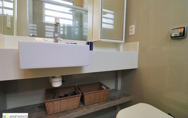 Studio moderno e silencioso na quadra da praia em Ipanema!