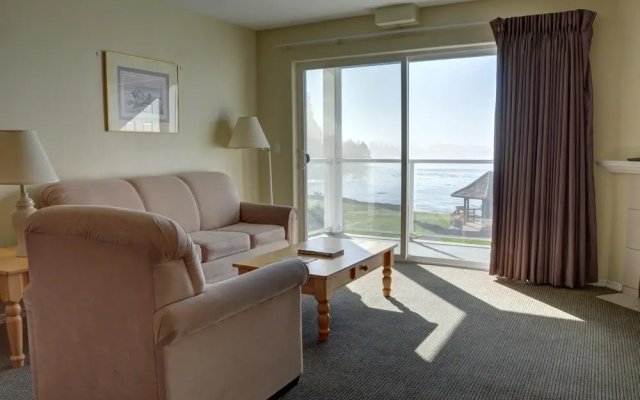 Waters Edge 302