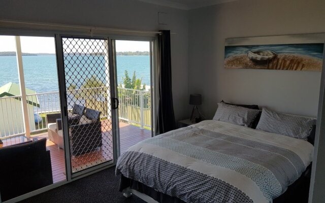 Lake Escape - Lake Macquarie