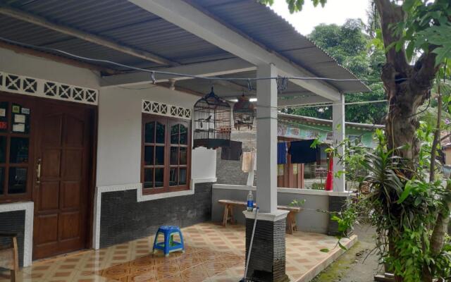 Dibyo Homestay
