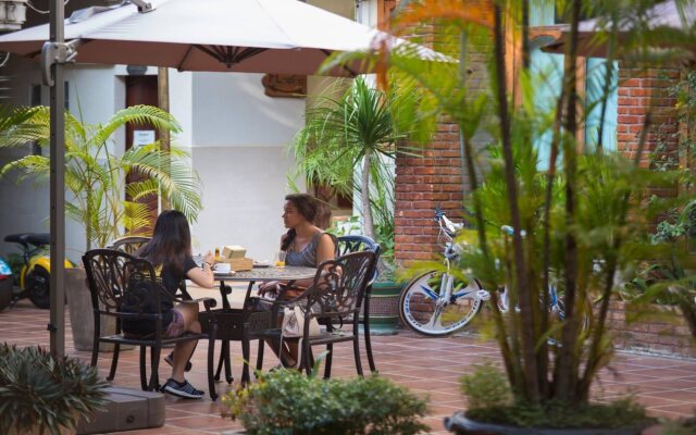 Mali Namphu Hotel