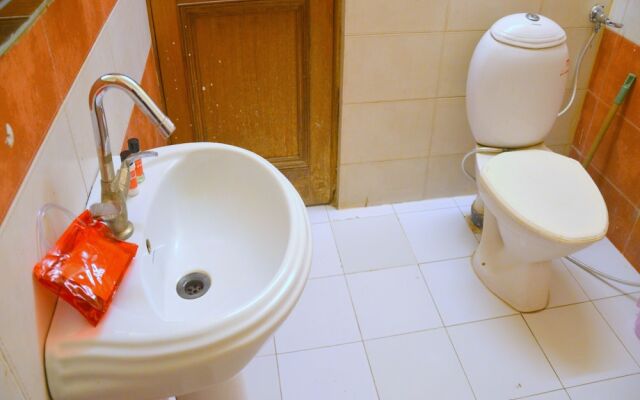 OYO 2046 President Hotel