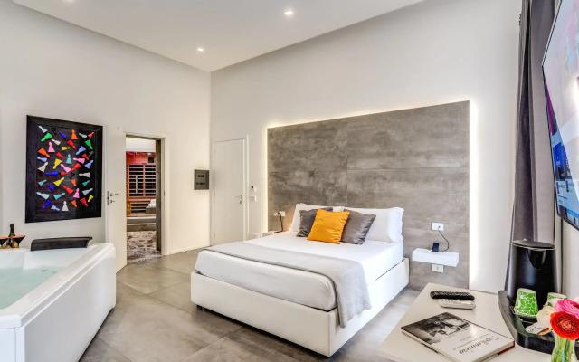 Gallery Suite Naples