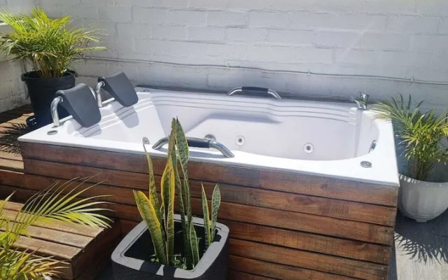Laureles Penthouse rooftop Suite