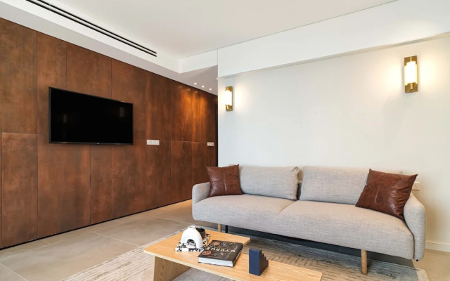 LIV Mackenzie Beach Suites
