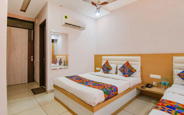 Hotel Skyla by OYO Rooms
