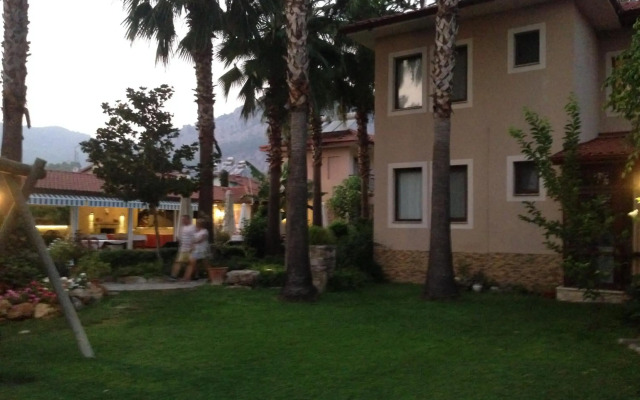 Nirvana Apart Hotel