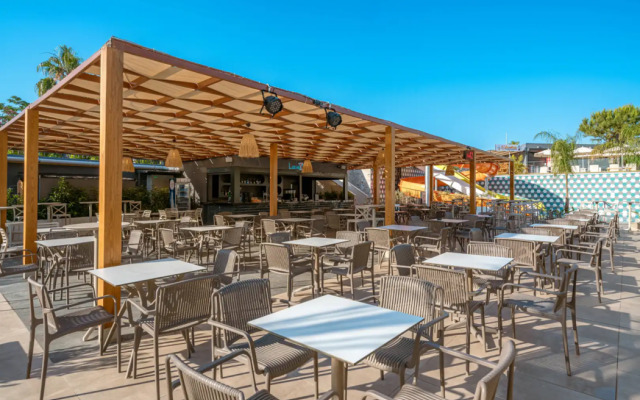 Vox Maris Resort