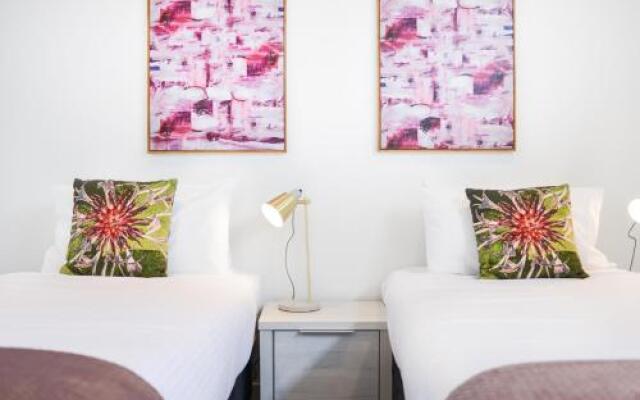 BOUTIQUE STAYS - Murrumbeena Place 2