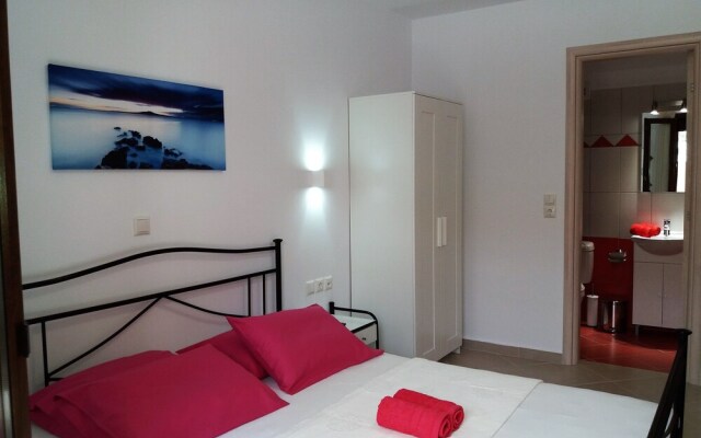 Naxos Diamond Studios Apartments