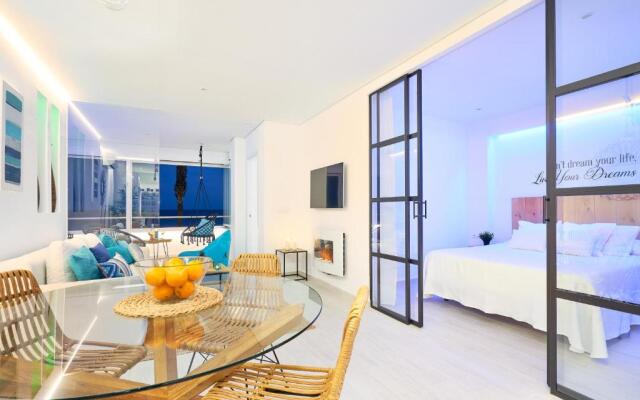 PURO BEACH. Charming apartment with jacuzzi.