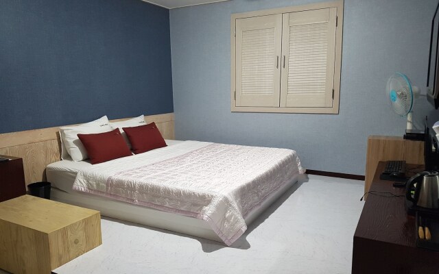 Hotel Cloud 9