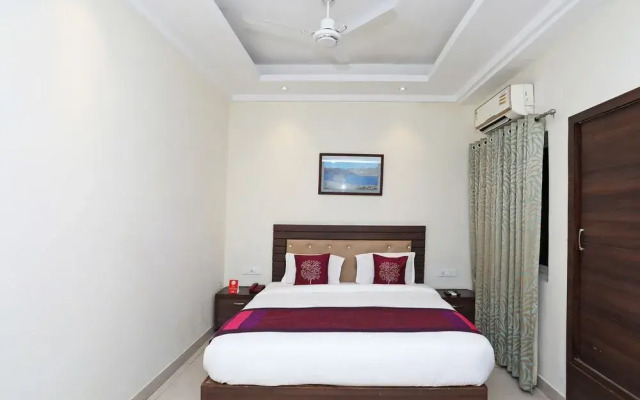 OYO Flagship 11406 Indira Nagar
