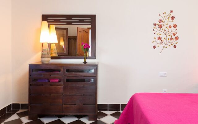 Casas Pilar, Aurora y Tarabilla en finca ecológica