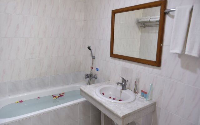 Jade King Hotel