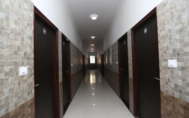 OYO 26931 Madhav Bhavan