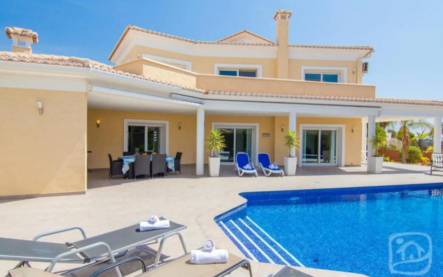 Abahana Villas Esplendida