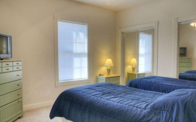 Magnolia Pointe 101 4828 by RedAwning