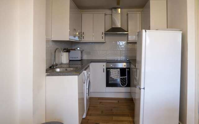 67 Hafton Road