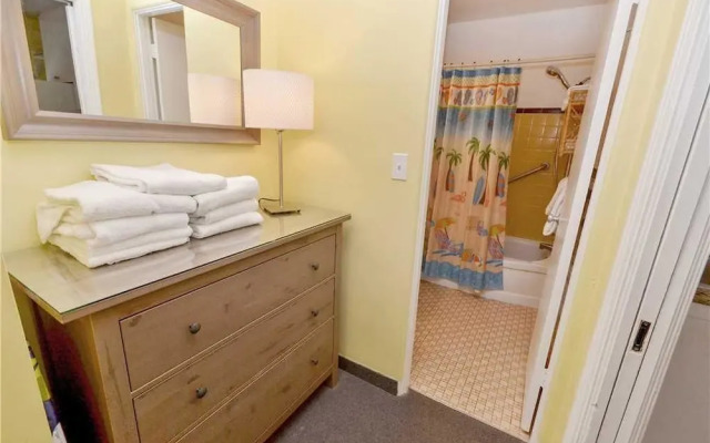 Sea Rocket 26 - Studio Condo