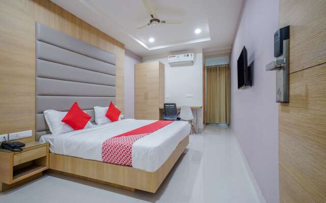 OYO 14745 Veeraj Suites