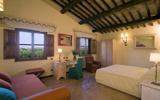 Sovana Hotel & Resort