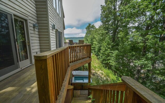 Very Beary Ridge House