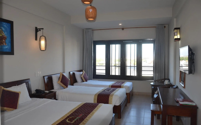 Sunshine Hotel