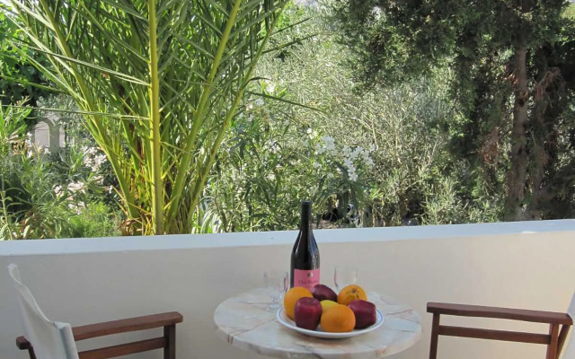 Villa Nikos Karamolegos