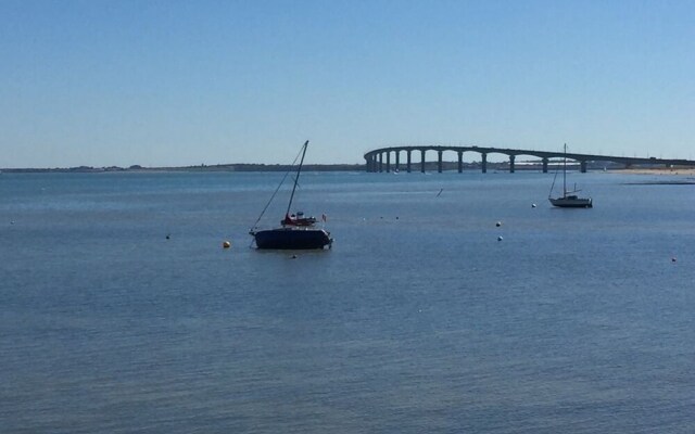 Studio in Rivedoux-plage, With Pool Access, Enclosed Garden and Wifi -