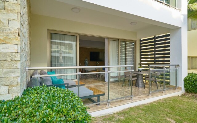 Luxury Beach Condo B-101 Costa Atlantica