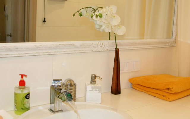 Studio Luxe on Victory Street in the city center