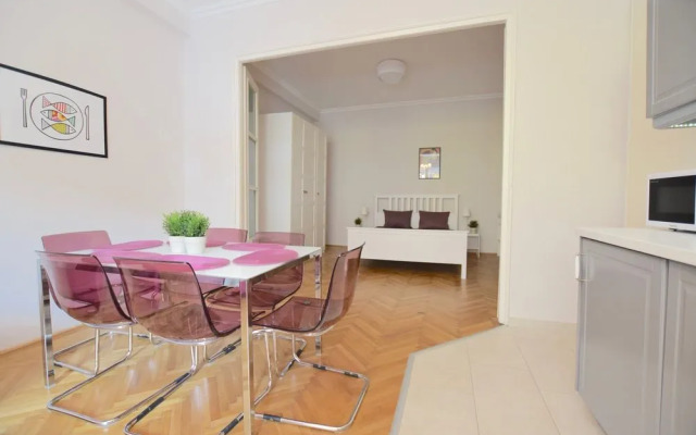Vaci Street Apartment