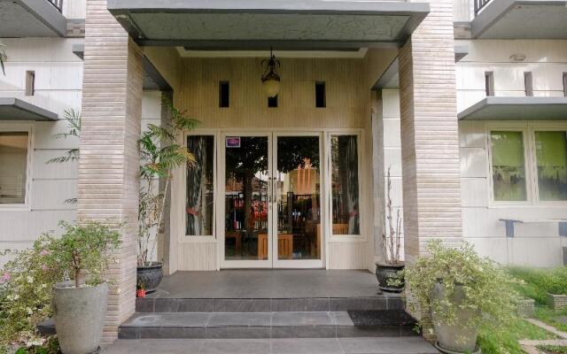 OYO Life 2399 Gerbera House - Kos Putri