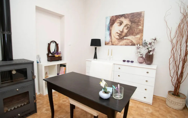 Electra s 2-bedroom Apt-convenient Location Patra
