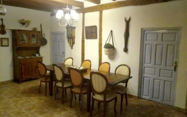 House With 6 Bedrooms in Campo de Cuéllar, With Private Pool and Enclo