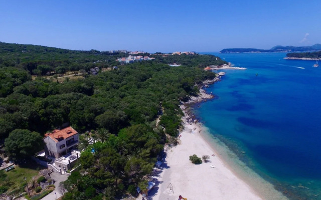 Villa on an Exclusive Location in Dubrovnik With Pool