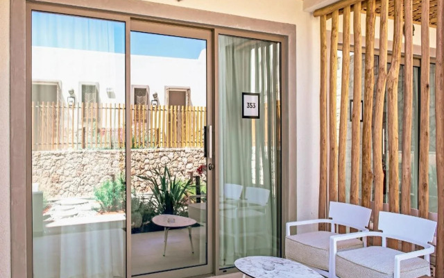 Mitsis Rinela Beach Hotel