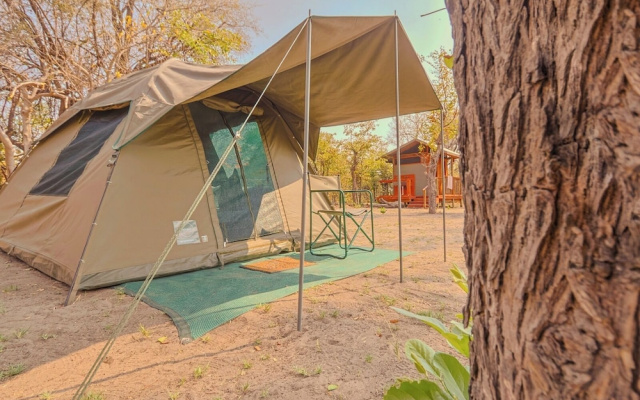 Khwai Mokoro Safaris and Campsites