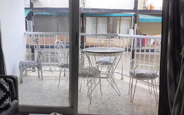 Rainbow Rentals Marques 7