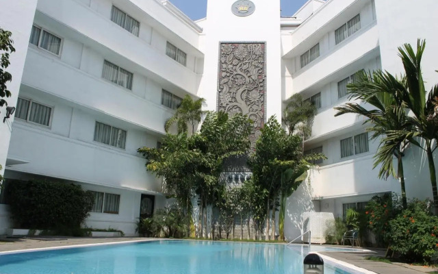 AMS Raj Palace Sundar